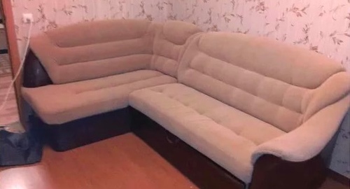 Перетяжка углового дивана. Бологое